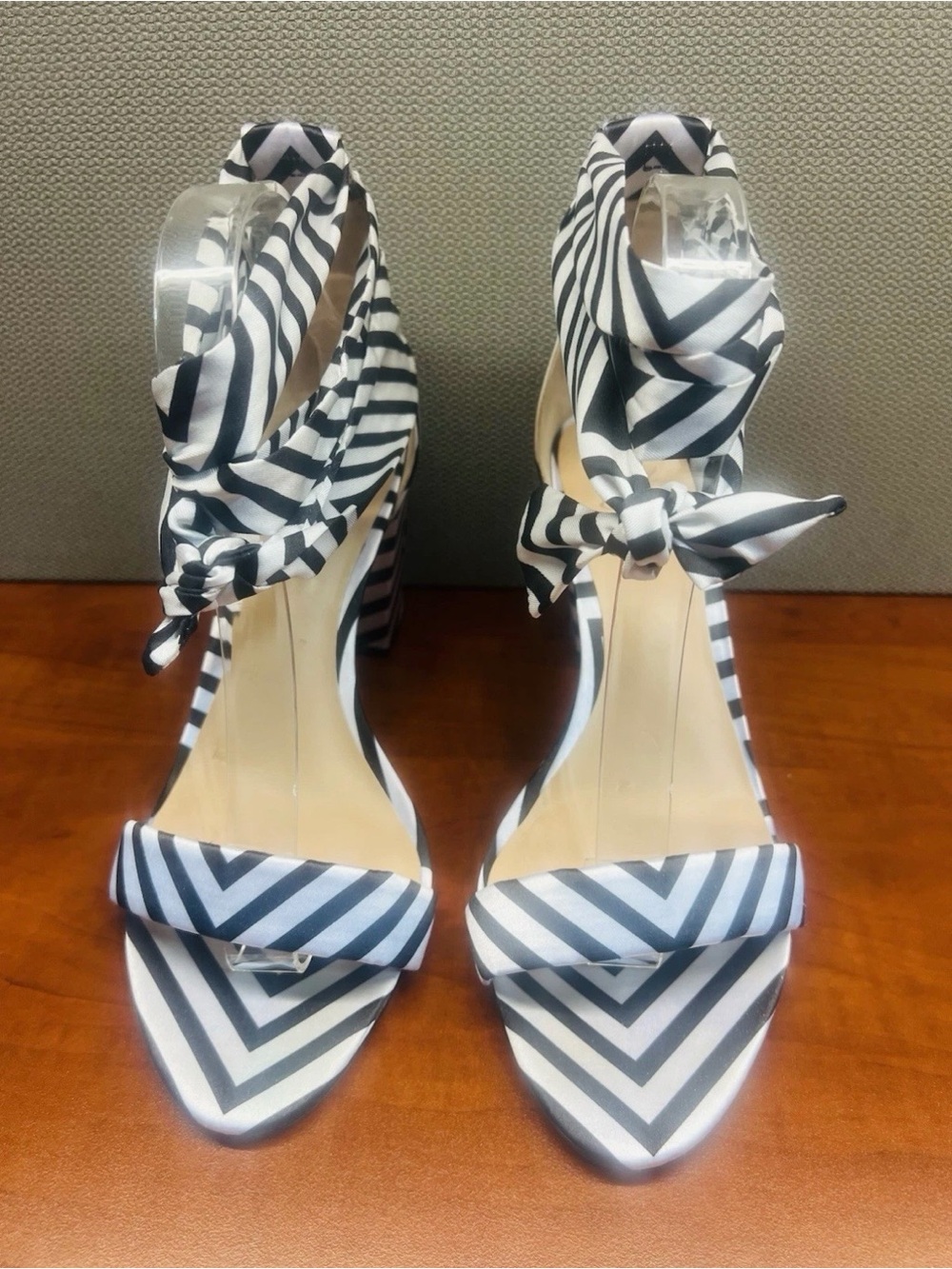 INC International Concepts Block Heel Shoes 9M Black White Striped Tie Up Ribbon